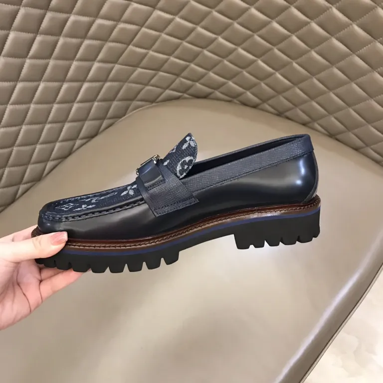 Louis Vuitton Shoe 